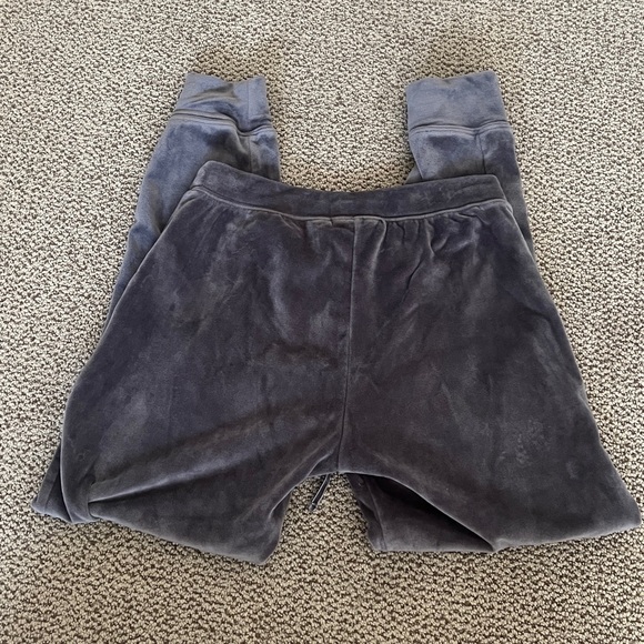 House of Harlow 1960 crushed velvet joggers - Picture 4 of 4